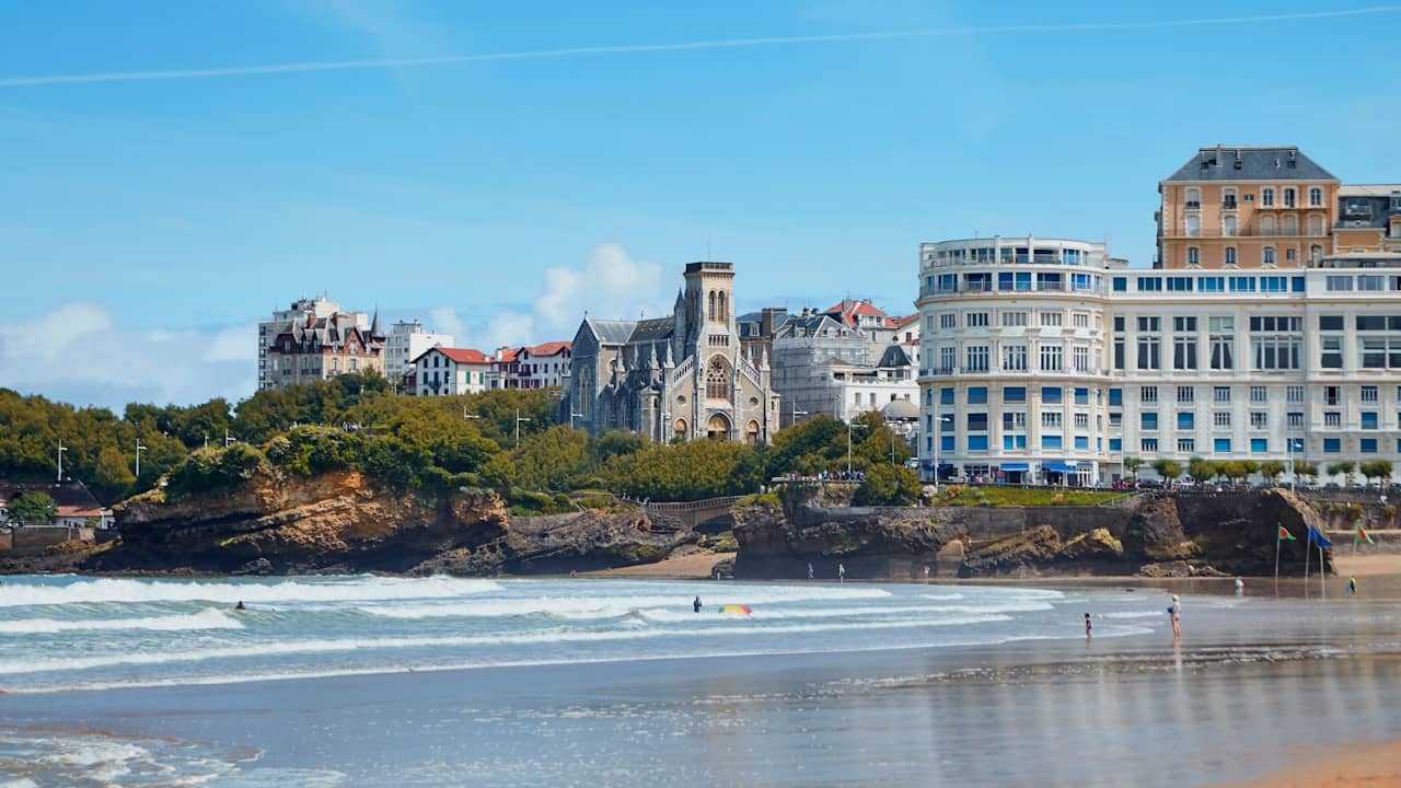Découvrez les Secrets Cachés de la Culture Basque : Activités Incontournables à Deux Pas de Biarritz !