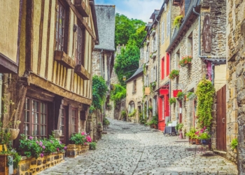 Découvrez ces 6 joyaux cachés en France que vous ne croirez pas exister !