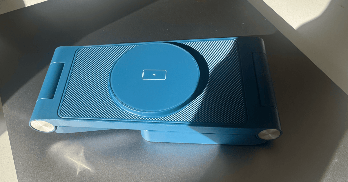 Découvrez le chargeur MagSafe 3-en-1 idéal pour vos voyages : vous ne devinerez jamais pourquoi tout le monde l’adore !
