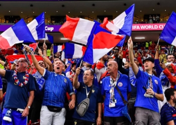 Découvrez pourquoi vos larmes coulent lorsque votre équipe favorite triomphe : la science dévoile enfin le mystère !