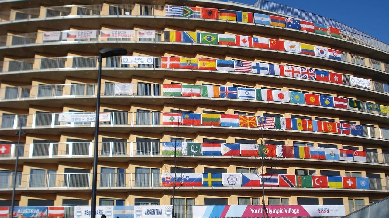Découvrez les 10 Pays Surprenants où l&rsquo;on Parle le Plus de Langues au Monde !