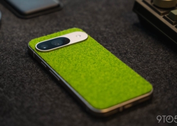 Découvrez la nouvelle skin Dbrand ‘Touch Grass’ qui va vous inciter à déconnecter et vous détendre