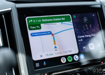 Découvrez la Nouvelle Fonctionnalité Cachée d&rsquo;Android Auto : Le Bouton de Sortie Révolutionnaire qui Change Tout