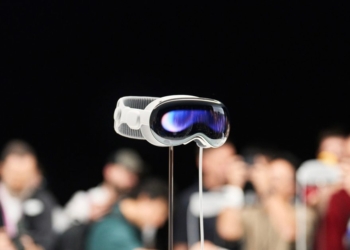 Révélations choc : L’Apple Vision &lsquo;Air&rsquo; en titane et noir pour une légèreté incroyable, selon les dernières fuites !