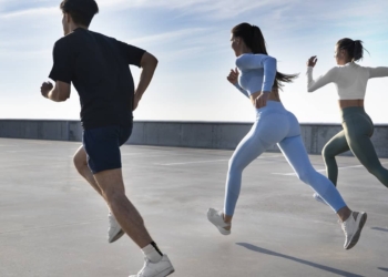 Découvrez Comment 4 Exercices Physiques Révèlent Votre Vrai Âge et État de Santé !