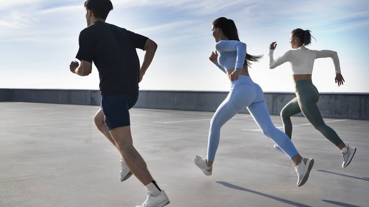 Découvrez Comment 4 Exercices Physiques Révèlent Votre Vrai Âge et État de Santé !
