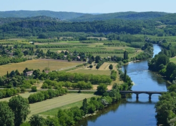 Découvrez les Joyaux Cachés : Les Sites Touristiques Les Plus Envoûtants de la Région