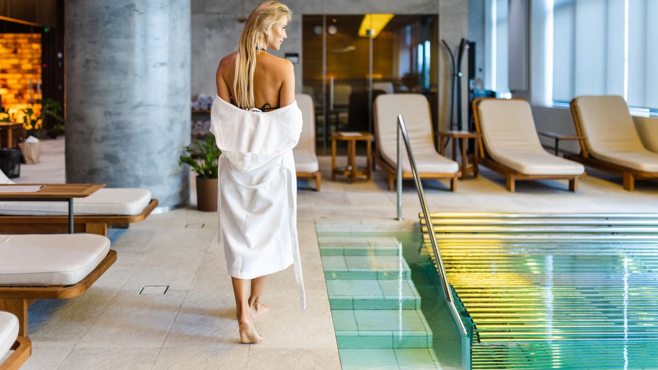 Découvrez comment vivre gratuitement dans un hôtel de luxe grâce à cette offre incroyable !