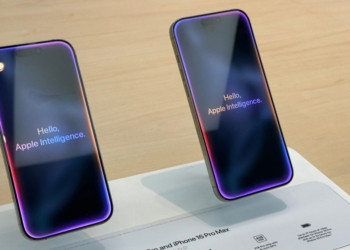 redige un nouveau titre légèrement putaclic seo en utilisant les bons mots clés à partir de celuici sans ajouter de date si le titre d&rsquo;origine n&rsquo;en contient pas Apple Intelligence earns ‘stronger-than-expected’ marks in consumer survey