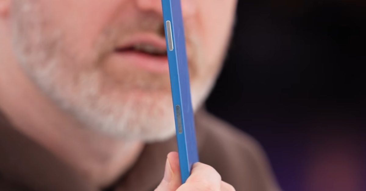 redige un nouveau titre légèrement putaclic seo en utilisant les bons mots clés à partir de celuici sans ajouter de date si le titre d&rsquo;origine n&rsquo;en contient pas New video shows iPhone 17 Air thinness hands-on: ‘that feels futuristic’