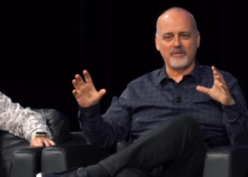 Découvrez comment Mike Rockwell pourrait être le sauveur que Siri attendait depuis toujours !