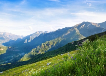Découvrez Pourquoi la Montagne en Été est la Destination Incontournable pour des Vacances Inoubliables !