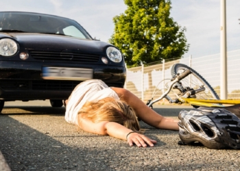 Découvrez Les 10 Moyens de Transport Les Plus Dangereux Au Monde – Vous Ne Devinerez Jamais Le Premier !