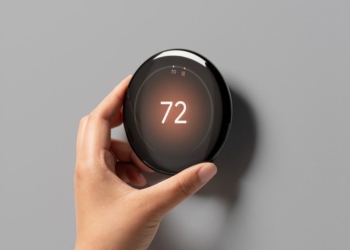 Découvrez les Nouveautés High-Tech : Nest Learning Thermostat 4e Génération et Fitbit Charge 6 à Ne Pas Manquer !
