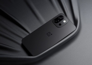 Découvrez le Design Étonnant du OnePlus 13T : Une Équilibre Parfait Révélé par les Derniers Fuites !