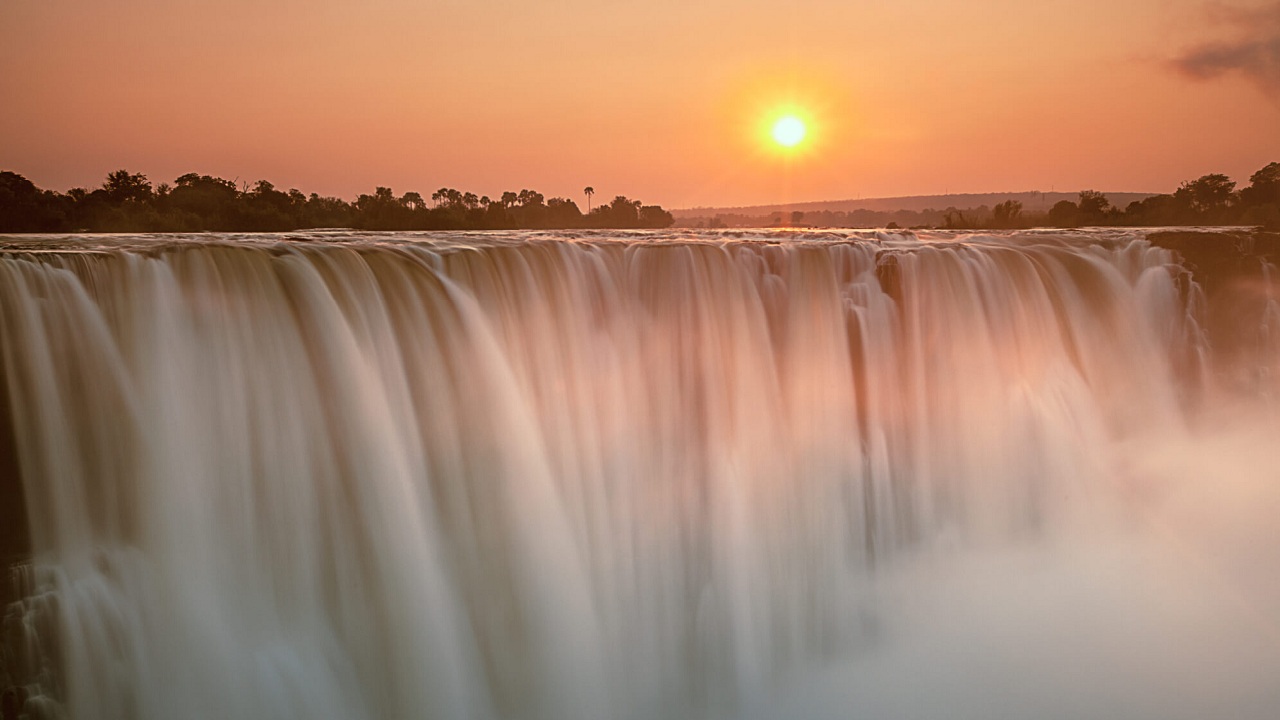 Découvrez les Incroyables Chutes d’Eau : Classement des 10 Plus Hautes du Monde !