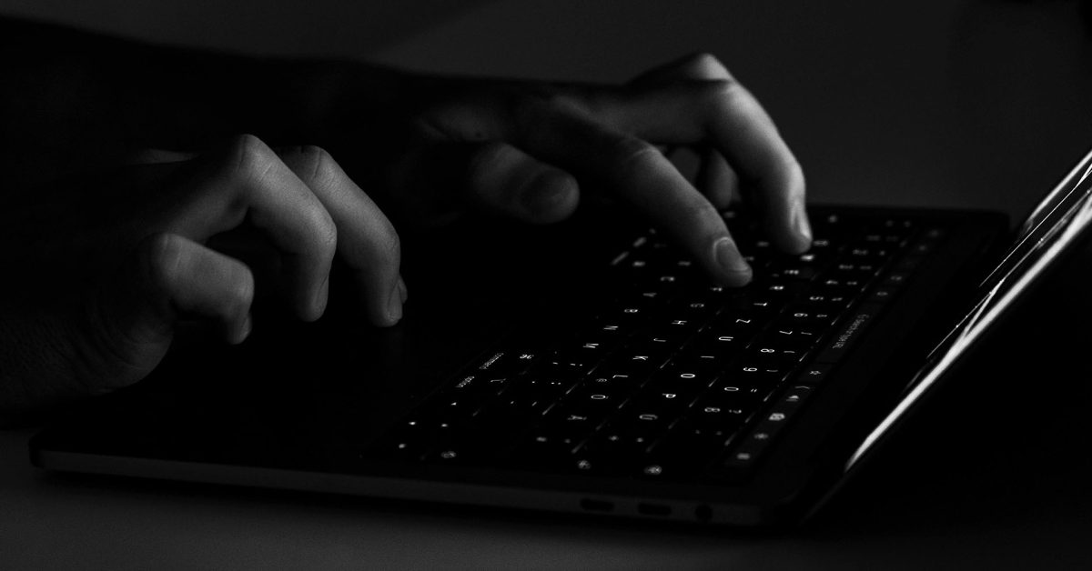 Attention iPhone Users : Apple Alerte 100 Pays sur la Menace d&rsquo;un Spyware ! Protégez-vous Maintenant !