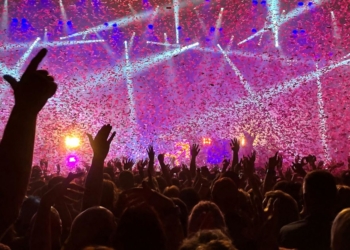 Les Frais Cachés Interdits : Ce Que Cela Signifie Pour Vos Réservations d&rsquo;Hôtels et Concerts!