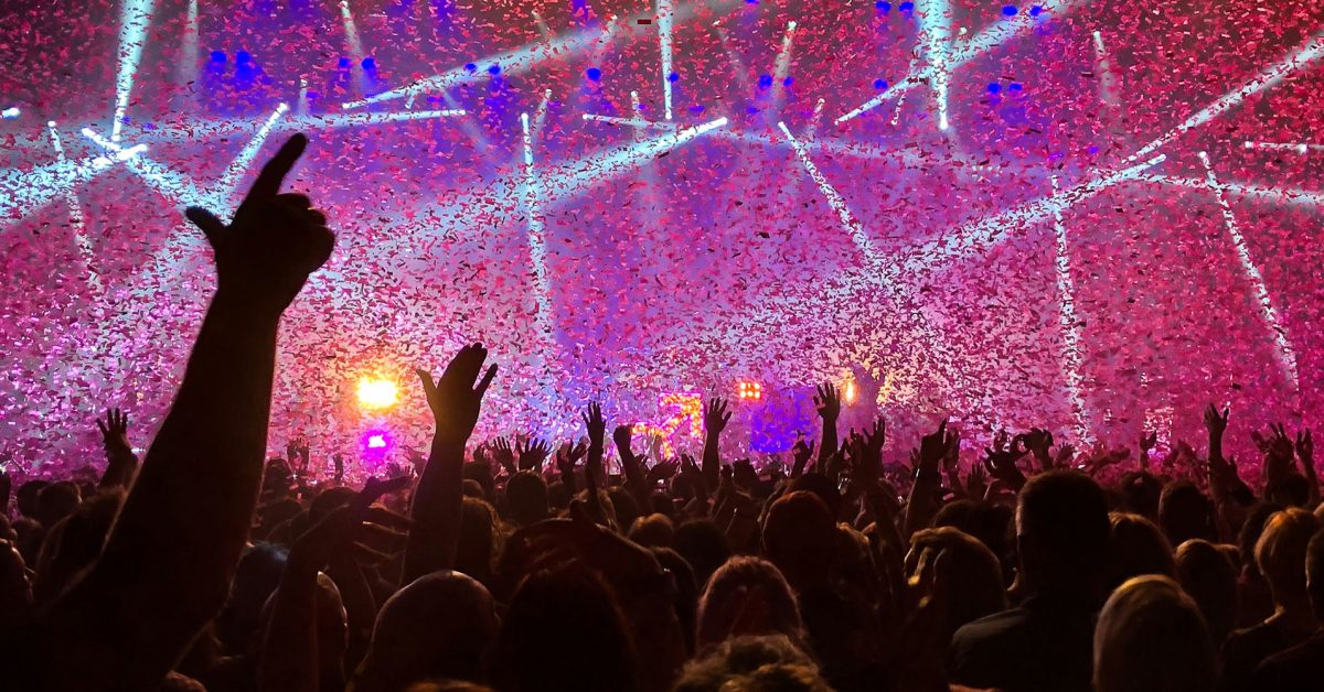 Les Frais Cachés Interdits : Ce Que Cela Signifie Pour Vos Réservations d&rsquo;Hôtels et Concerts!
