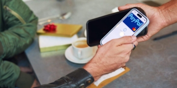 PayPal Déploie Enfin des Paiements NFC Directs sur iPhone en Europe : Découvrez Comment en Bénéficier !