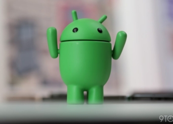 Découvrez le Nouvel Accessoire Android de Google pour Personnaliser Vos Crocs ! [Galerie]