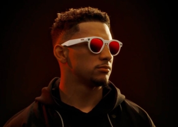 Découvrez les Oakley x Meta : Des lunettes intelligentes avec une autonomie de 8h et une caméra améliorée !