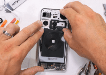 Découvrez pourquoi le Nothing Phone (3) est le smartphone le plus robuste et facilement réparable sur le marché !