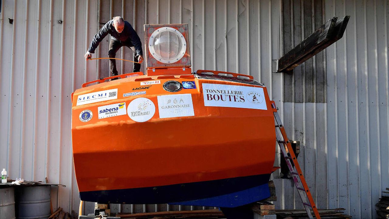 Un aventurier défie l&rsquo;Atlantique : 4500 km dans un tonneau, découvrez son incroyable odyssée !