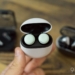 Découvrez le Nouveau Design de Notification de Batterie pour Casques et Écouteurs Android : Une Révolution dans votre Expérience Audio !
