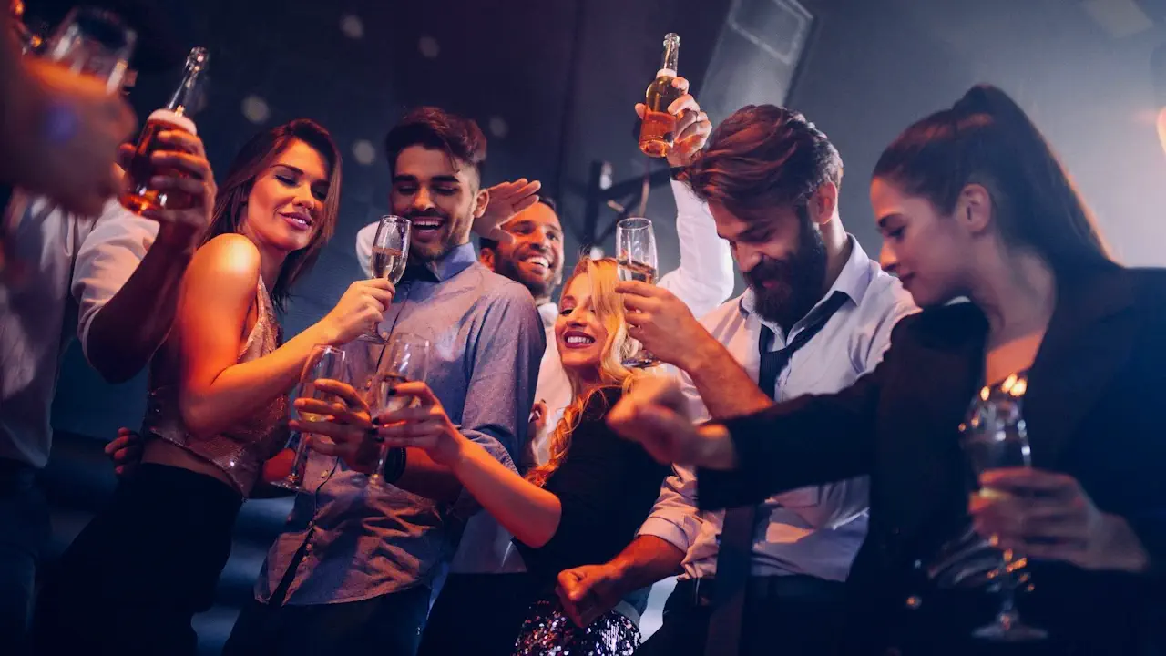 Découvrez les Meilleures Astuces pour Trouver un Restaurant Dansant Pas Cher à Paris !