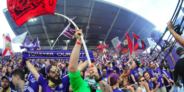 Découvrez les Incontournables Accessoires des Tribunes et Fan Zones : Transformez Votre Expérience Sportive!