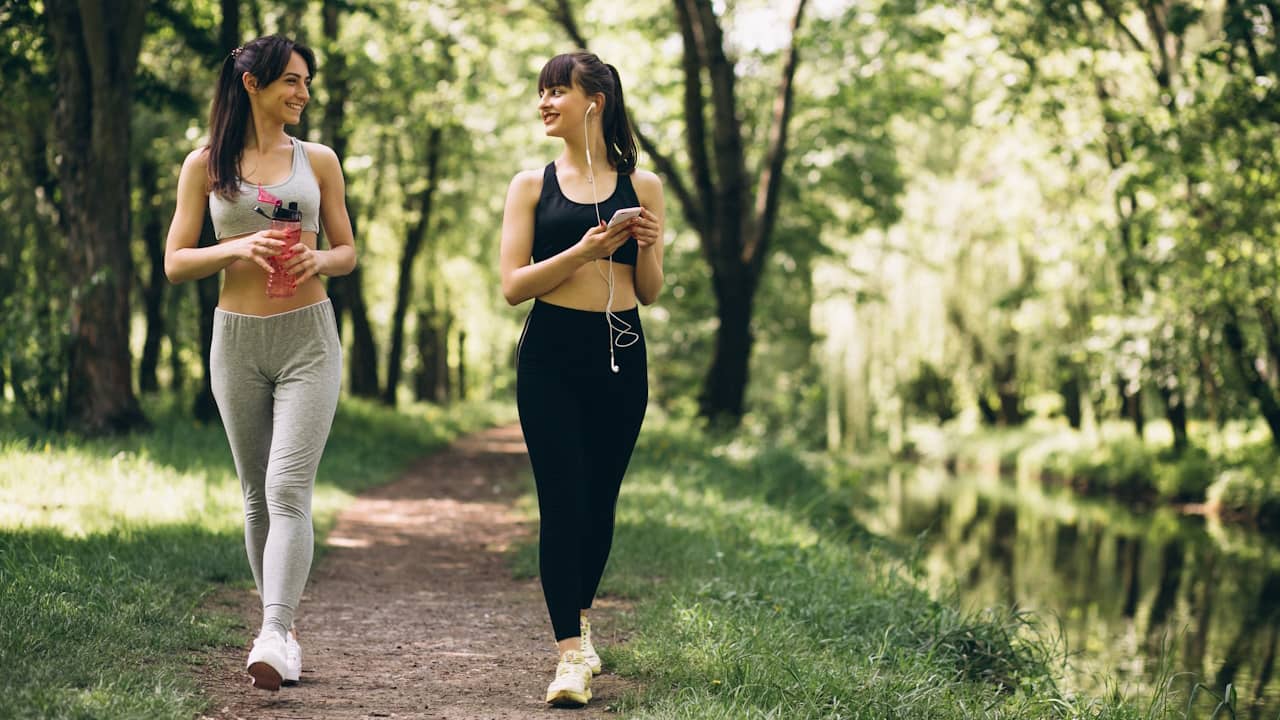Voici un titre légèrement putaclic et optimisé SEO :
"Découvrez la Méthode de Marche Active qui Fait Fureur et Transforme Votre Santé!"