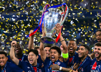 Les 5 Raisons Inattendues pour Lesquelles une Équipe de Stars comme l&rsquo;Ancien PSG (Messi, Neymar, Mbappé…) Échoue