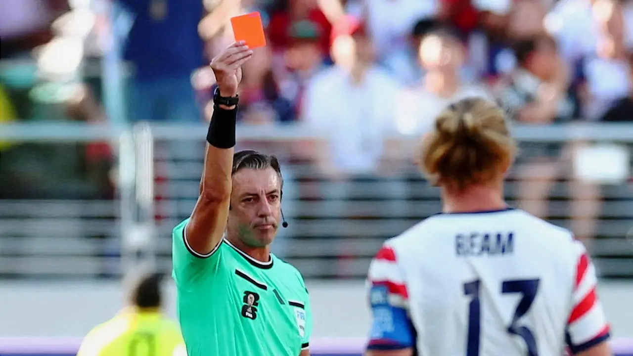 Découvrez le Prix Shockant d&rsquo;un Carton Rouge en Coupe du Monde : Ce Que Vous Devez Savoir !