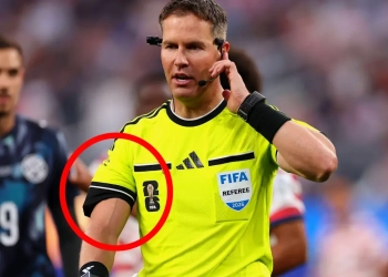 Découvrez Pourquoi les Arbitres du Mondial 2026 Affichent des Épaules Imposantes !
