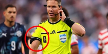 Découvrez Pourquoi les Arbitres du Mondial 2026 Affichent des Épaules Imposantes !