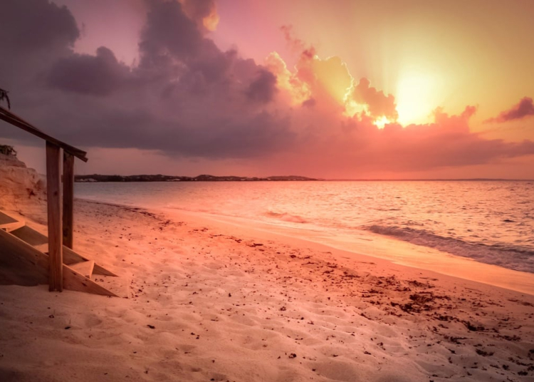 10 Plages de Rêve : Découvrez Comment Passer des Vacances de Luxe à Petit Prix !