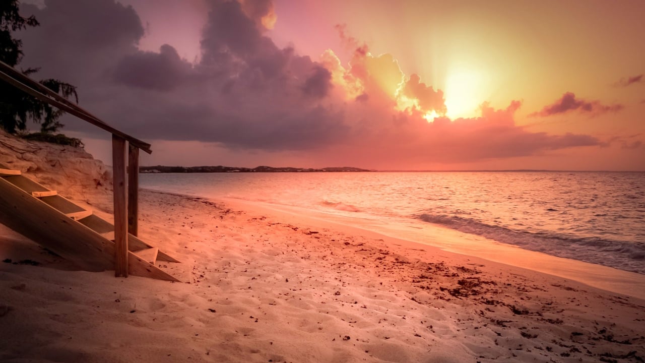 10 Plages de Rêve : Découvrez Comment Passer des Vacances de Luxe à Petit Prix !